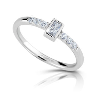 Modesi Stříbrný zásnubní prsten se zirkony M01015 50 mm