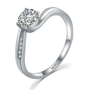 MOISS Elegantní stříbrný prsten s čirými zirkony R00005 48 mm