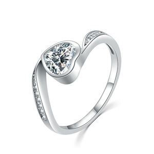MOISS Něžný stříbrný prsten se zirkony Srdíčko R00021 53 mm